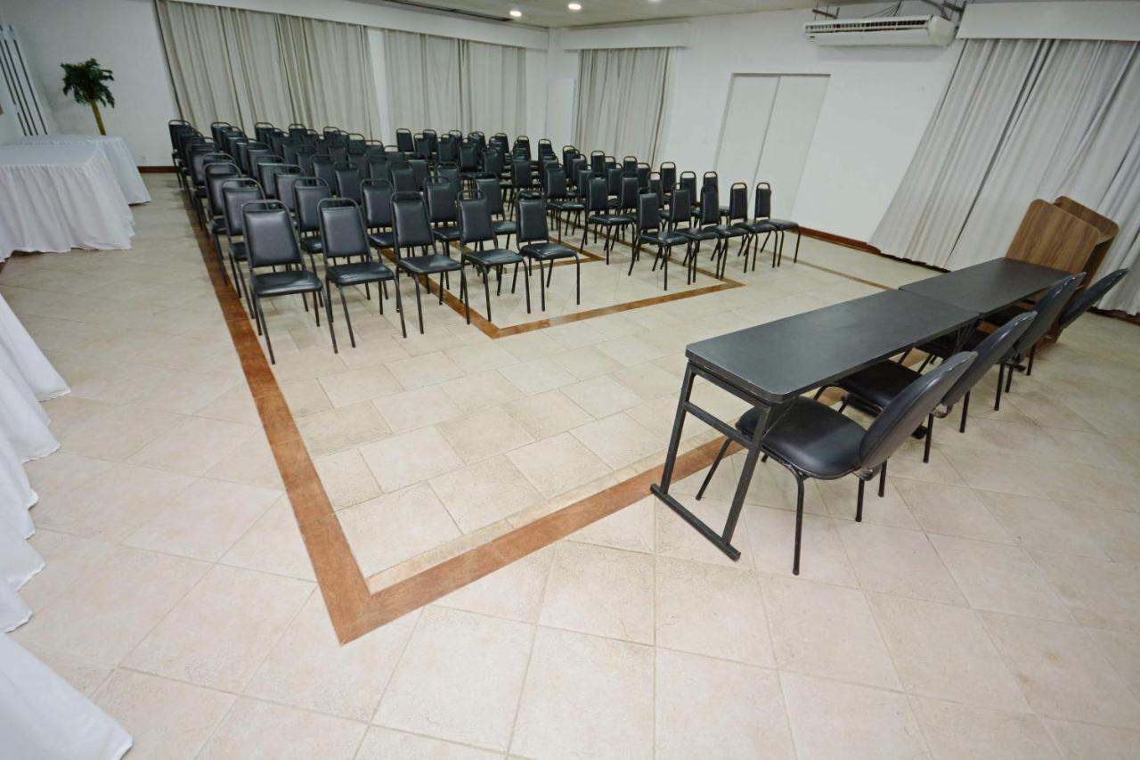 Hotel Balneario Cabo Frio Zewnętrze zdjęcie